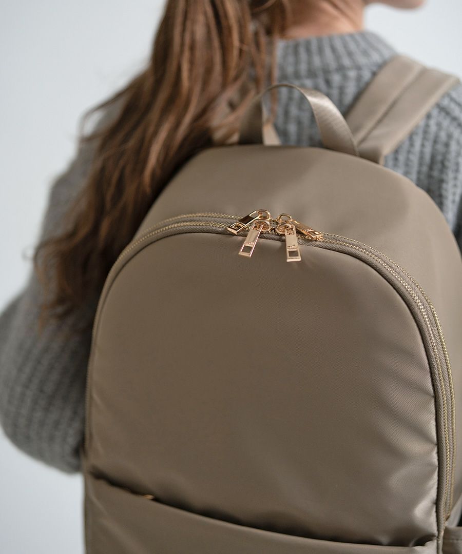 大容量 撥水 ナイロン リュック 