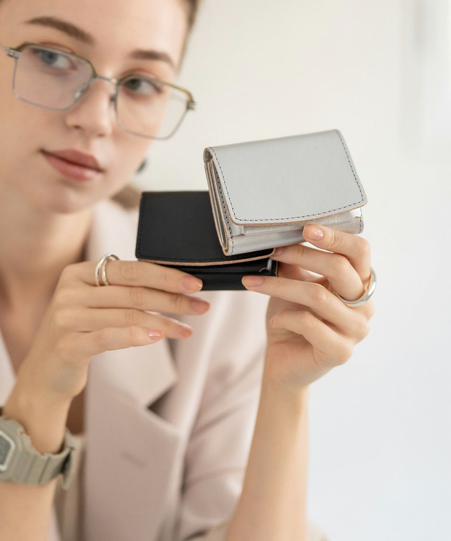 本革 三つ折り財布