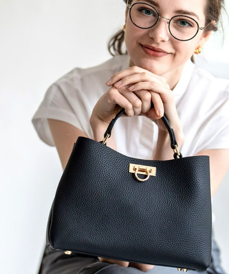 改良版 マロエ ショルダーバッグ 本革