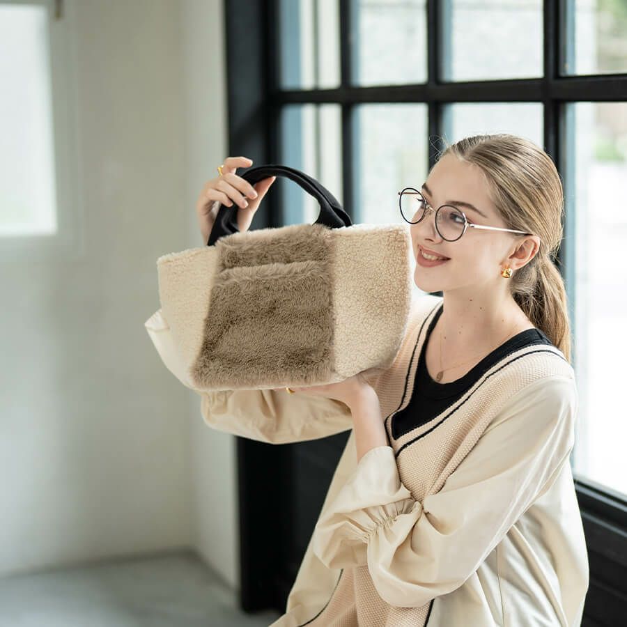 ファー 舟形 トートバッグ　Venemia 　ベネミア