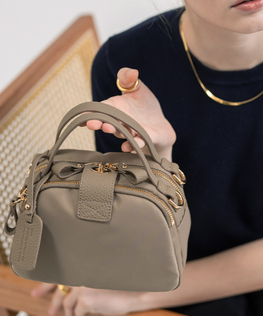 2wayナイロンショルダーバッグ Baby Nylon Loche べイビーナイロンロシェ ブラック