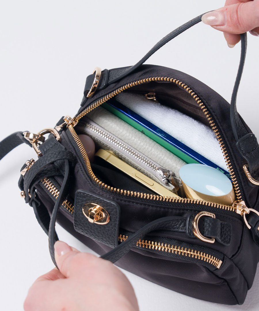 2wayナイロンショルダーバッグ Baby Nylon Loche べイビーナイロンロシェ