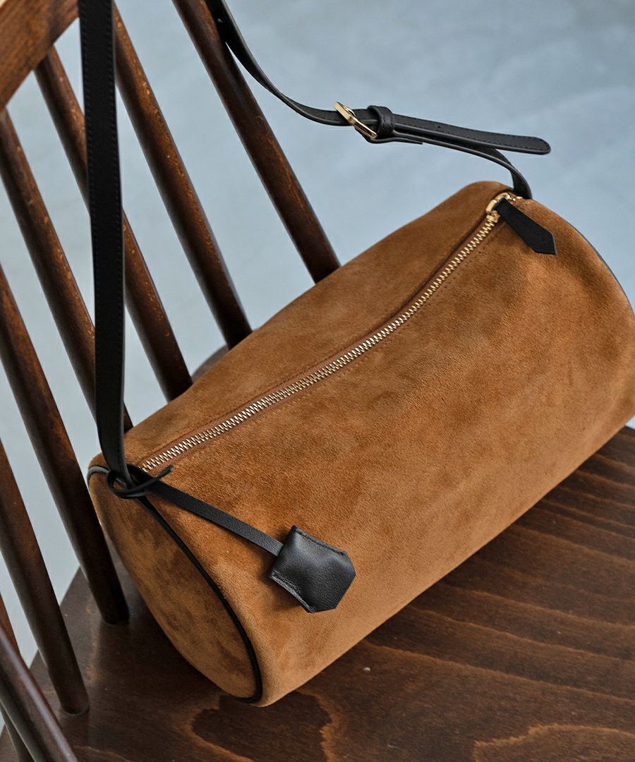 本スエード ショルダーバッグ Calmea maron カルメマロン｜MAISON HAYNI