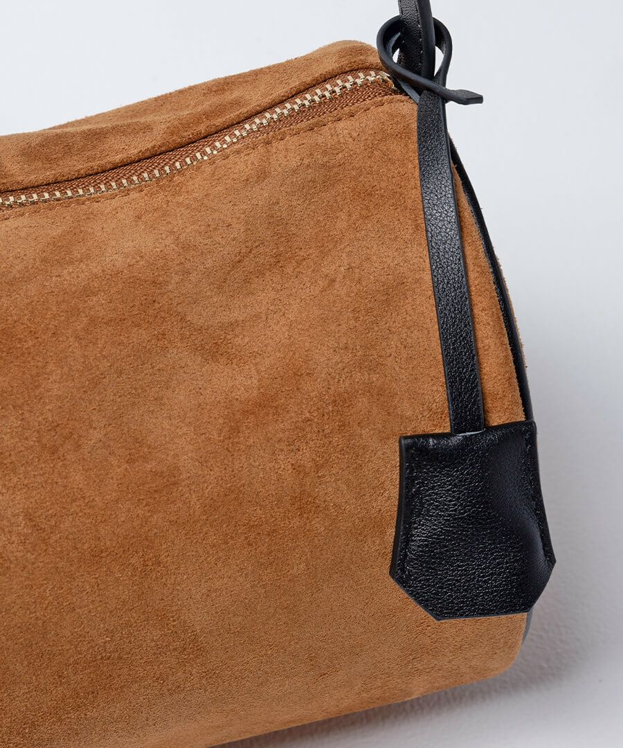 本スエード ショルダーバッグ Calmea maron カルメマロン｜MAISON HAYNI
